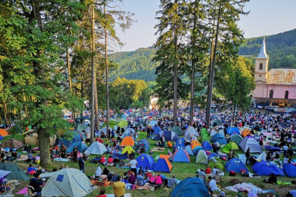 Peste 100 de jandarmi vor fi la Mănăstirea Nicula pentru pelerinajul de Sfânta Maria
