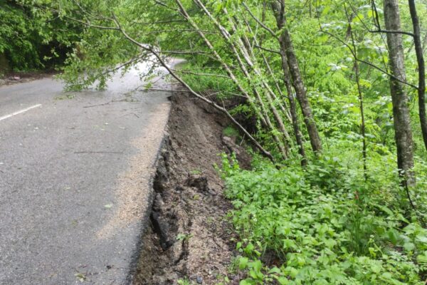 Sectoarele de drumuri județene din Cluj afectate de calamități naturale, refăcute de Consiliul Județean
