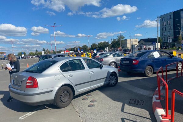 Scandal în parcarea de la Aeroportul Cluj Napoca! A fost chemată Poliția! Afacerea de muls a liberalilor clujeni merge liniștită înainte