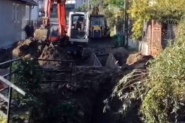 Intervenție de urgență a pompierilor pentru salvarea a doi bărbați. La fața locului a fost trimis și elicopterul SMURD