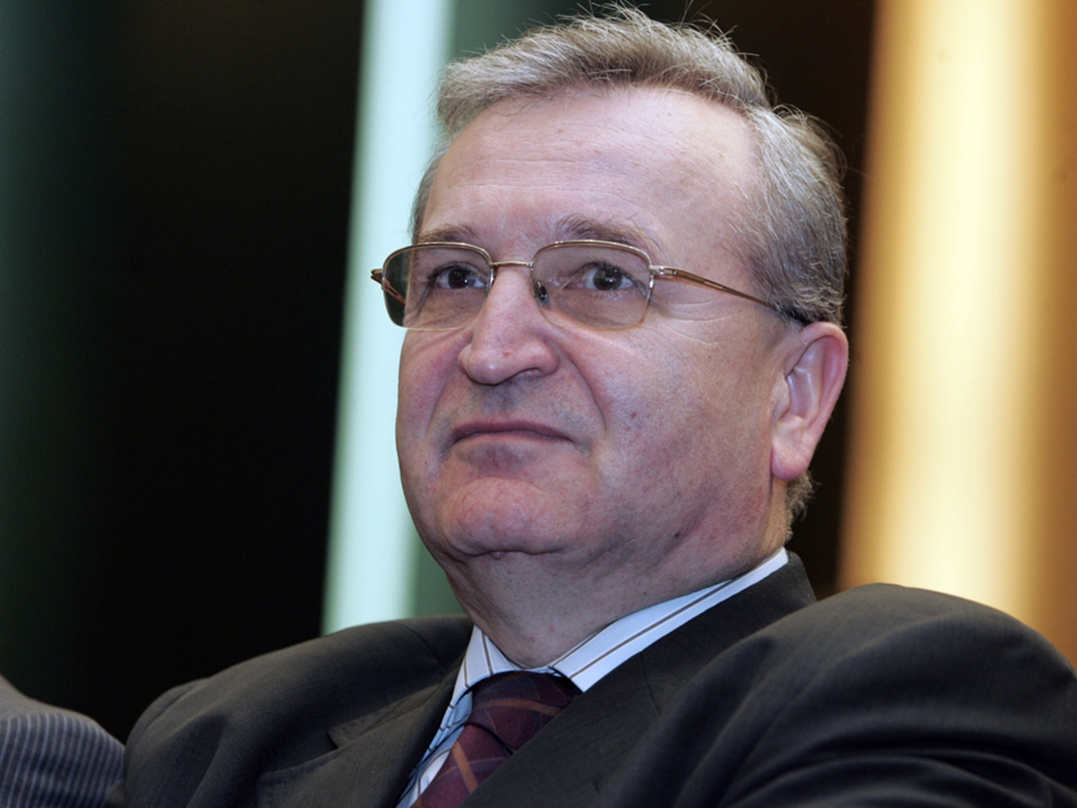 Rușinea rușinilor. Un informator al Securității a fost primit în Academia Română. Este vorba despre profesorul clujean Vasile Pușcaș