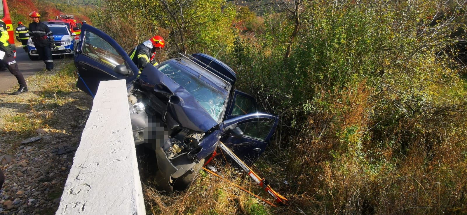 S-a înfipt ca racheta într-un cap de pod. Un bărbat de 65 de ani a murit pe loc