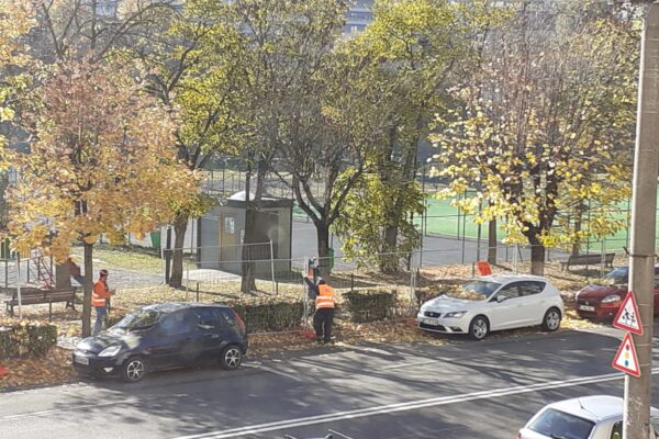 UPDATE – Un nou șantier se pregătește în Grigorescu, pe 1 Decembrie. Muncitorii au blocat accesul în parc