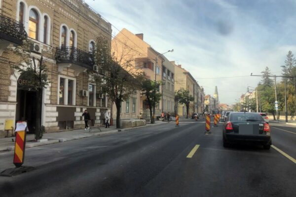 Emil Boc îi ”urăște” pe clujenii care au mașini. Traficul în Cluj Napoca a devenit un coșmar. B-dul 21 Decembrie locul de coșmar al clujenilor