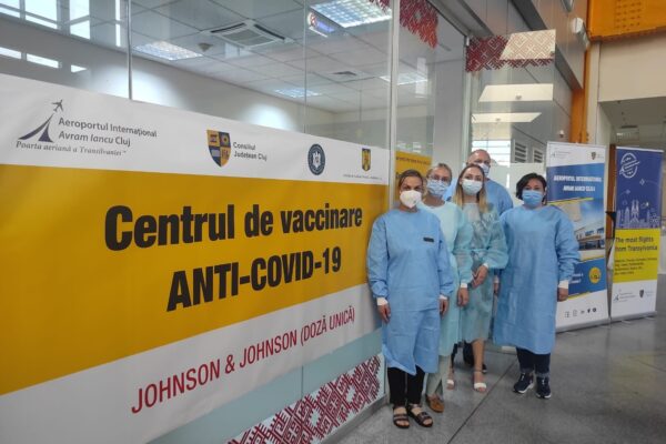 Aeroportul Internațional Cluj oferă centre de vaccinare şi testare, fără programare. Peste 2.000 de persoane vaccinate