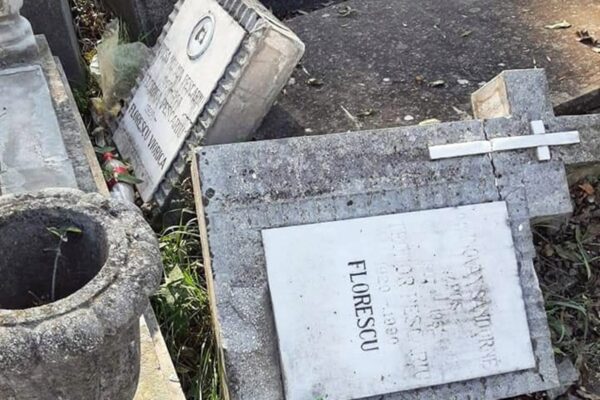 Cum arată Cimitirul Central din Cluj Napoca. Degradat la maxim și cu niște autorități cărora nu le pasă GALERIE FOTO
