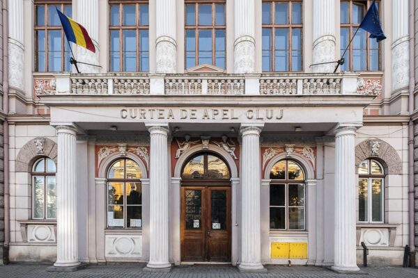Magistrații clujeni nu sunt de acord cu modificarea pensiilor speciale și intră în GREVĂ
