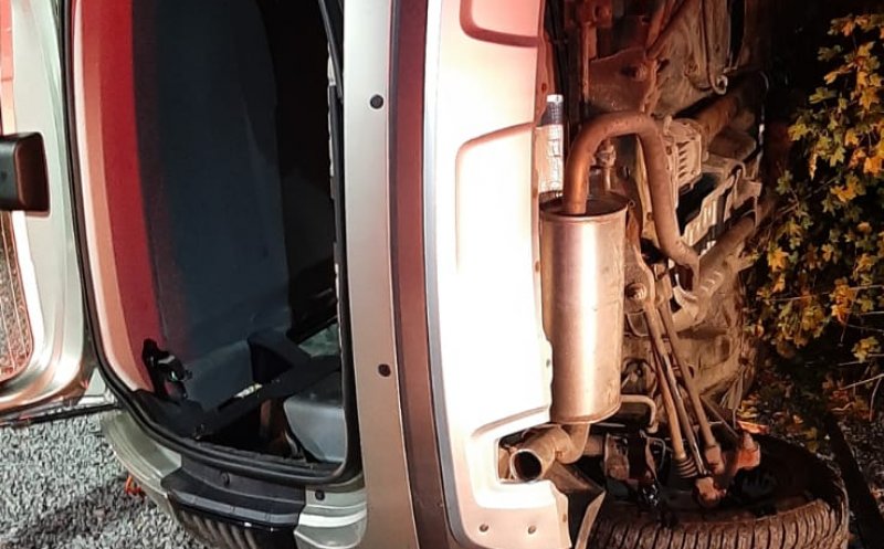 ACCIDENT la Izvorul Crișului. Bărbat de 35 de ani descarcerat dintr-o mașină răsturnată