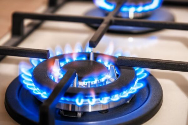 Locuitorii din Chinteni ar putea rămâne fără gaz în prag de iarnă. Primărița Lucia Suciu trage un semnal de alarmă: „ANRE, jos labele de pe gazul comunei”