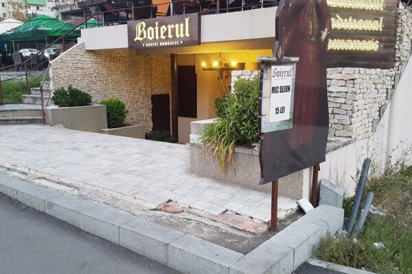 Petrecere „spartă” de polițiști și jandarmi. ”La Boierul” nu se respectă nicio regulă anti pandemie