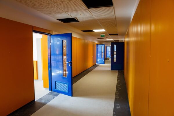 Primăria Cluj a modernizat Liceul ”Onisifor Ghibu”. Totul arată ultramodern