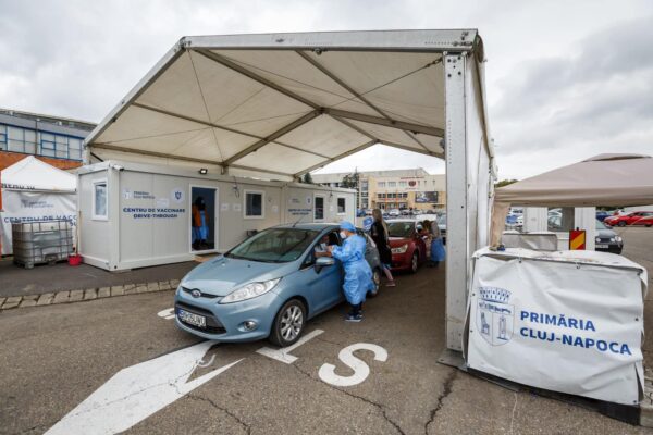 Centrele de vaccinare din Cluj funcționează după un orar nou