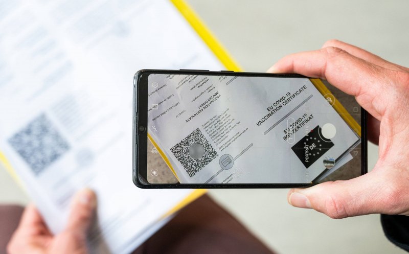 Aplicația Check DCC de scanare a certificatelor COVID, disponibilă pe iPhone