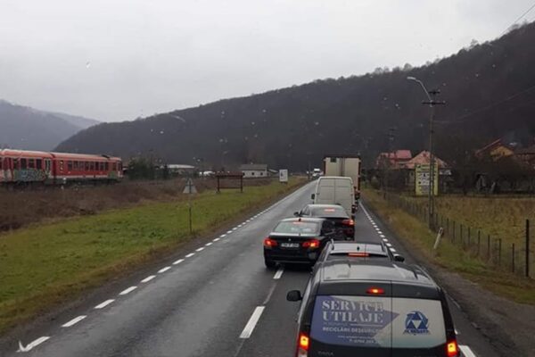 Accident grav la Negreni. Circulația pe DN 1, între Cluj și Oradea este blocată