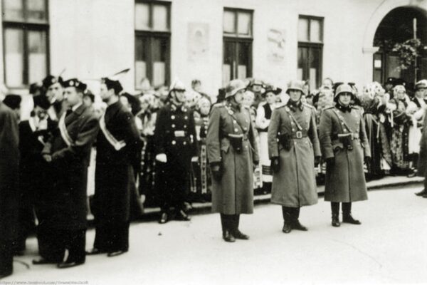 IMAGINI INEDITE. Cum arăta Clujul în Al Doilea Război Mondial