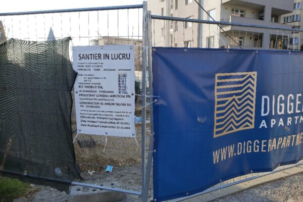 Bloc cu șase etaje pe un teren de 689 metri pătrați. Cameramanul lui Emil Boc este implicat în afacere