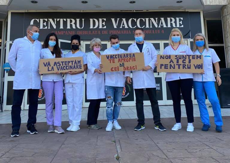 Aproximativ 45% din populația adultă a României, vaccinată anti-COVID cu cel puțin o doză