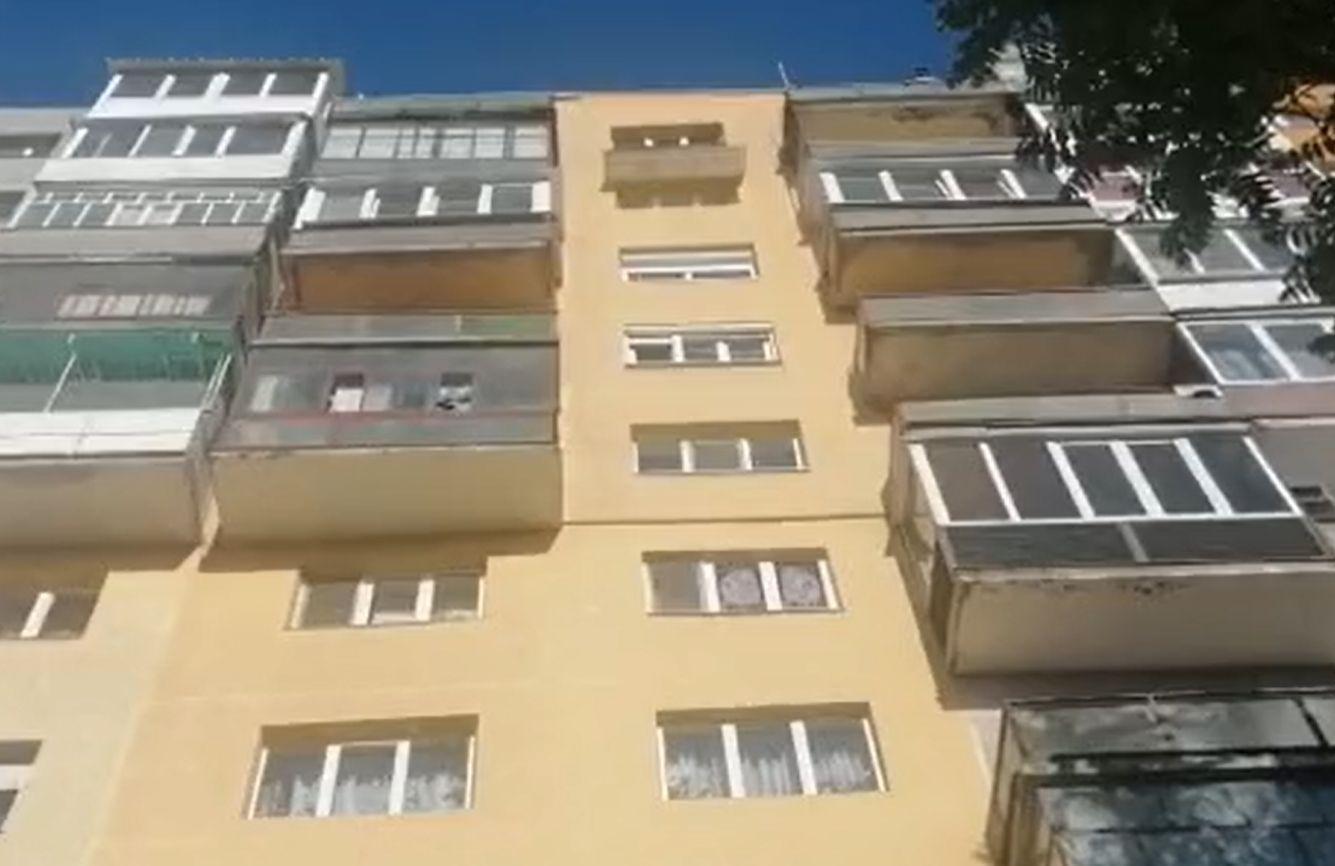 Un tânăr s-a aruncat de la etajul unui bloc lângă Iulius Mall Cluj