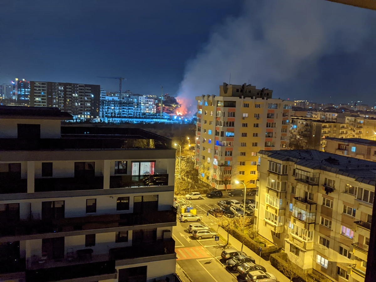 Explozie mare în Mărăști, pe strada Dunării. Oamenii se plâng că li s-au mișcat lucrurile în case deși stau la peste 500 de metri