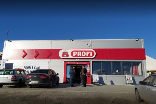 Hoții nu se mai tem de camerele de luat vederi. De data data au spart un supermarket din Baciu