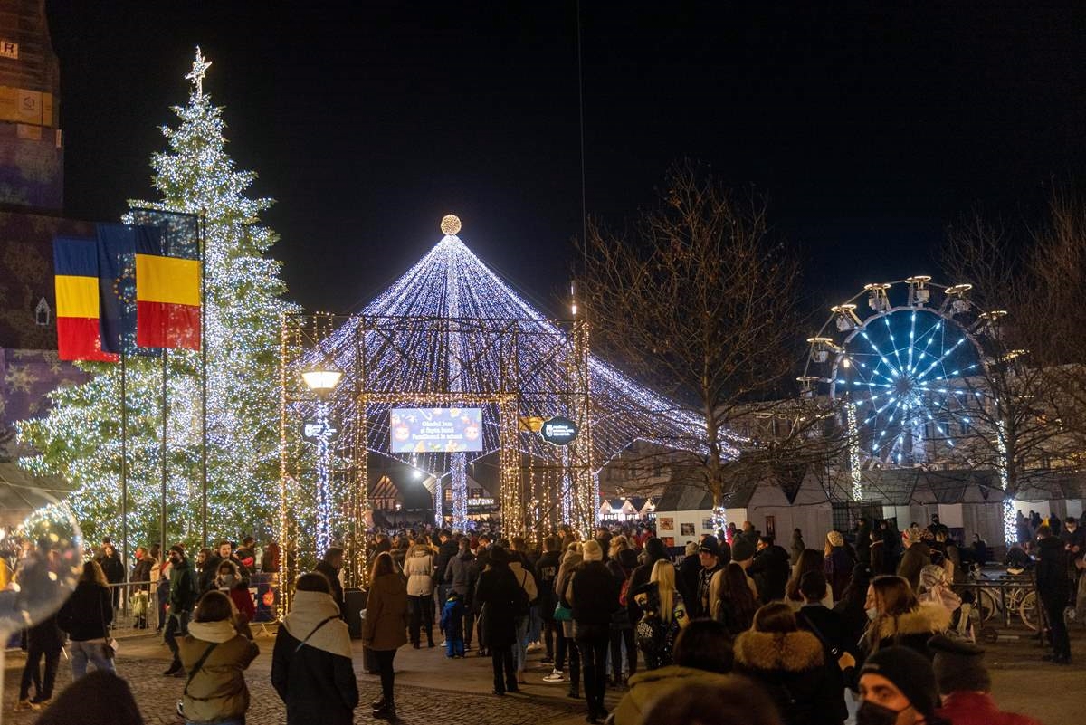 Subiect de dezbatere intensă la Budapesta. De ce târgul de Crăciun din Cluj Napoca nu are inscripții în maghiară