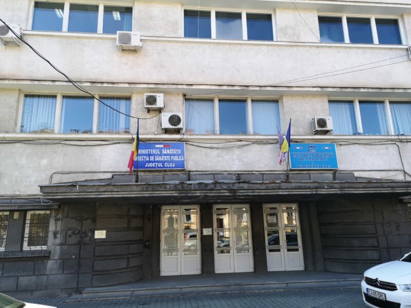 Clujenii se plâng că nu răspunde nimeni la callcenter-ul DSP Cluj. „Batjocură totală”