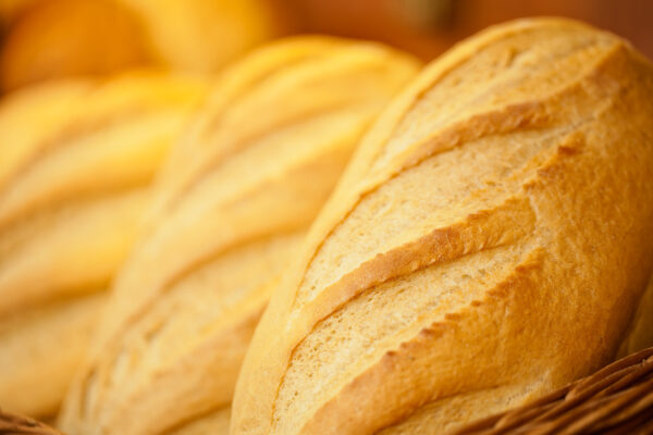 S-a scumpit pâinea în 2022. Vezi la ce preț a ajuns