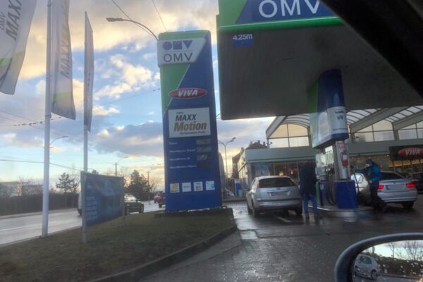 Cresc prețurile la carburanți. Motorina și benzina este tot mais scumpă