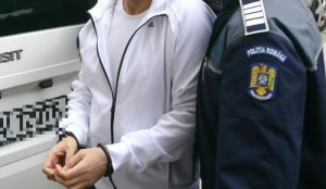 Bătrân de 75 de ani, tâlhărit în plină zi într-un magazin