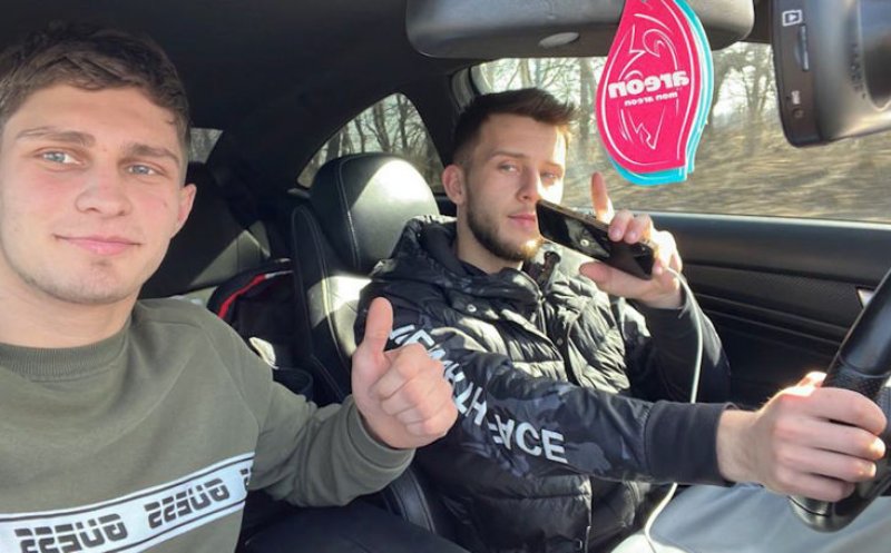 Doi suceveni nu au crezut că e război în Ucraina și s-au dus la Kiev să vadă cu ochii lor. Dorm în mașină și nu au de mâncare