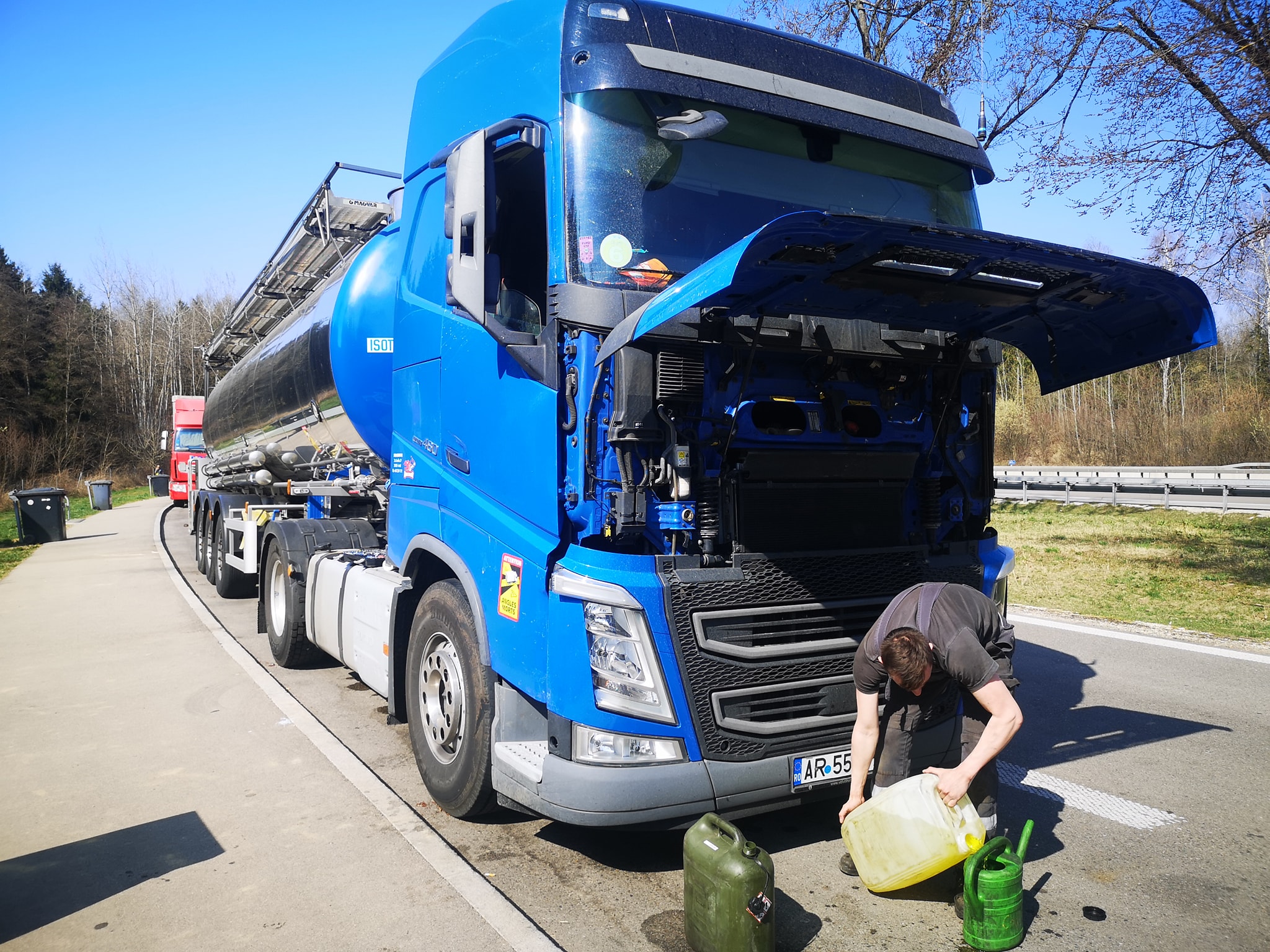 Povestea impresionantă a unui șofer român de camion în Germania. Cum am reușit să spălăm în câteva săptămâni imaginea șifonată a României