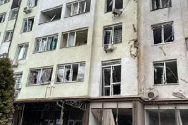 Dragoș Damian a prezentat „o poză cât o mie de opinii economice. Aşa arată locul bombardat de către ruşi unde stătea unul dintre colegii mei din Kiev”
