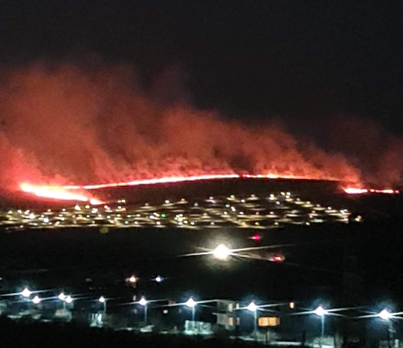 Imagini apocaliptice la marginea Clujului. Arde de mai bine de trei ore