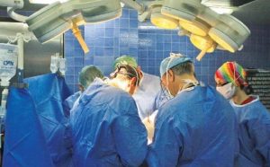 Premieră medicală la Cluj. Tenorul care a transformat operația pe creier într-un concert live