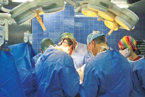 Premieră medicală la Cluj. Tenorul care a transformat operația pe creier într-un concert live