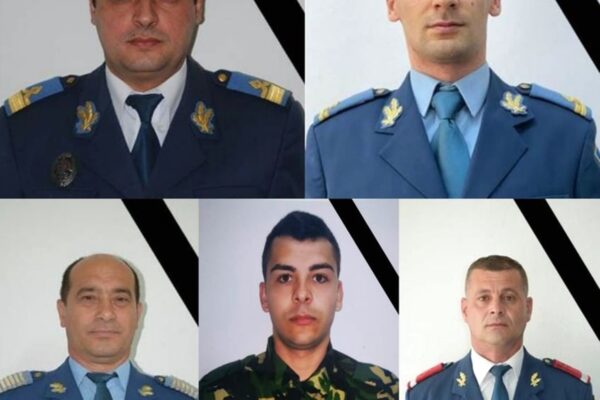 Șapte militari se aflau la bordul elicopterului PUMA care s-a prăbușit la scurt timp după ce a fost trimis pentru salvarea unui Mig 21 Lancer