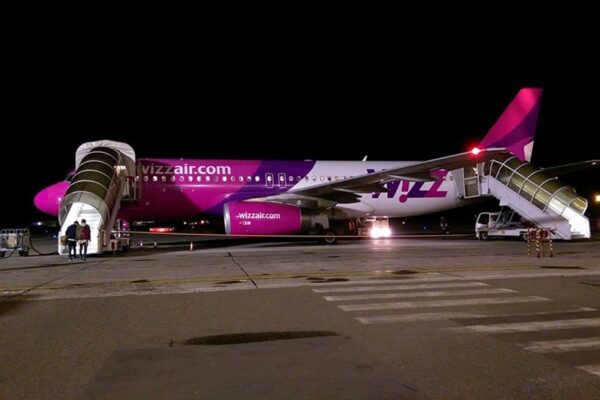 Trupele antitero au urcat la bordul unui avion Wizzair! A survolat Clujul după care s-a îndreptat spre București. A fost situația de cod roșu