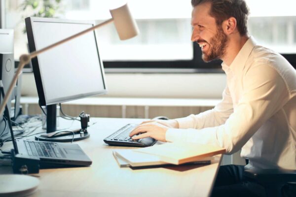 Va ajunge România la săptămâna de lucru de 4 zile? Ce spun oficialii guvernamentali