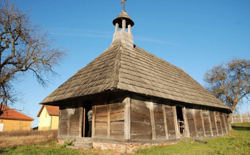 Pe banii din PNRR vor fi reabilitate zece biserici din lemn, cinci castre romane și cinci mănăstiri și cetăți dacice