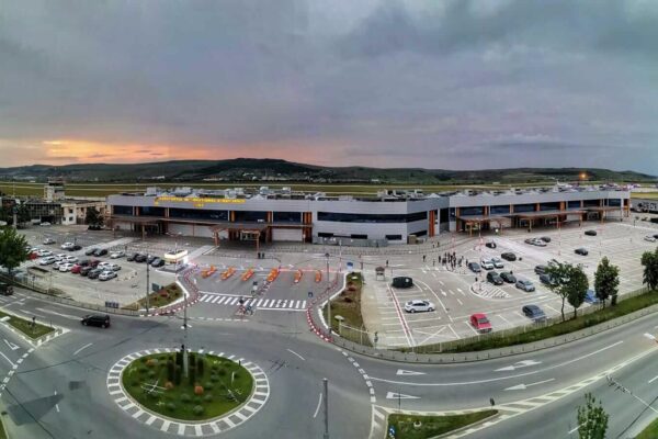 GOTO Parking nu va putea majora tarifele pentru parcarea de la aeroport. USR Cluj a venit cu argumente care au distrus planul PNL și PSD
