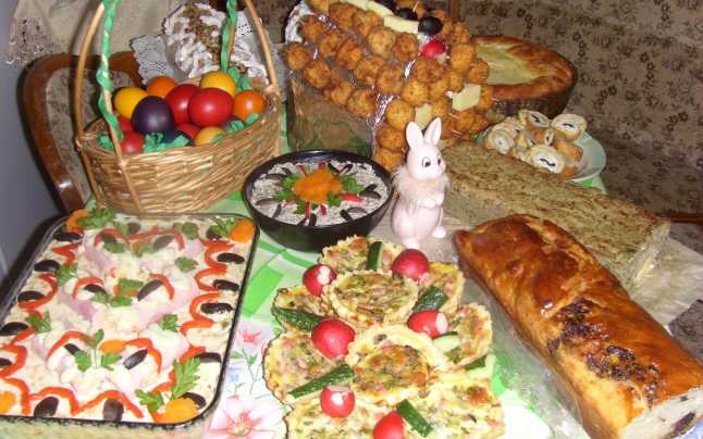 Atenție la tradiționala masă de Paște. Multe preparate vin și cu o serie de E-uri periculoase
