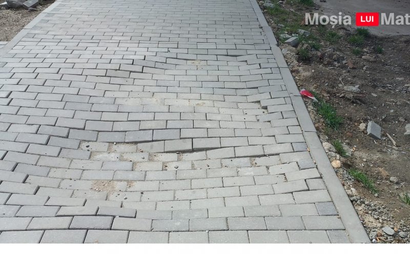 Turda: Primarul Cristian Matei, acuzat că face lucrări de mântuială. Trotuar proaspăt modernizat, pericol public pentru cetățeni