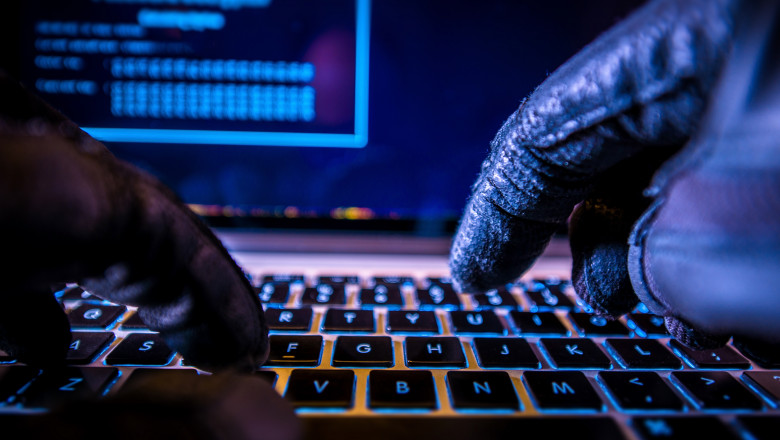 INFORMARE SRI: Posibile atacuri cibernetice în masă. Hackerii s-ar putea folosi de adresele de e-mail ale instituţiilor