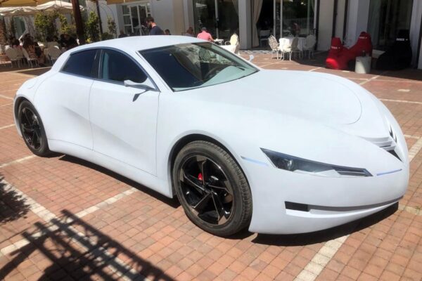 Tesla are un concurent serios construit la Cluj. Elon Musk are de ce să fie invidios pe mașina electrică prezentată azi