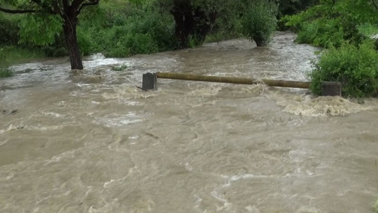 COD GALBEN de inundații pe mai multe râuri din Cluj