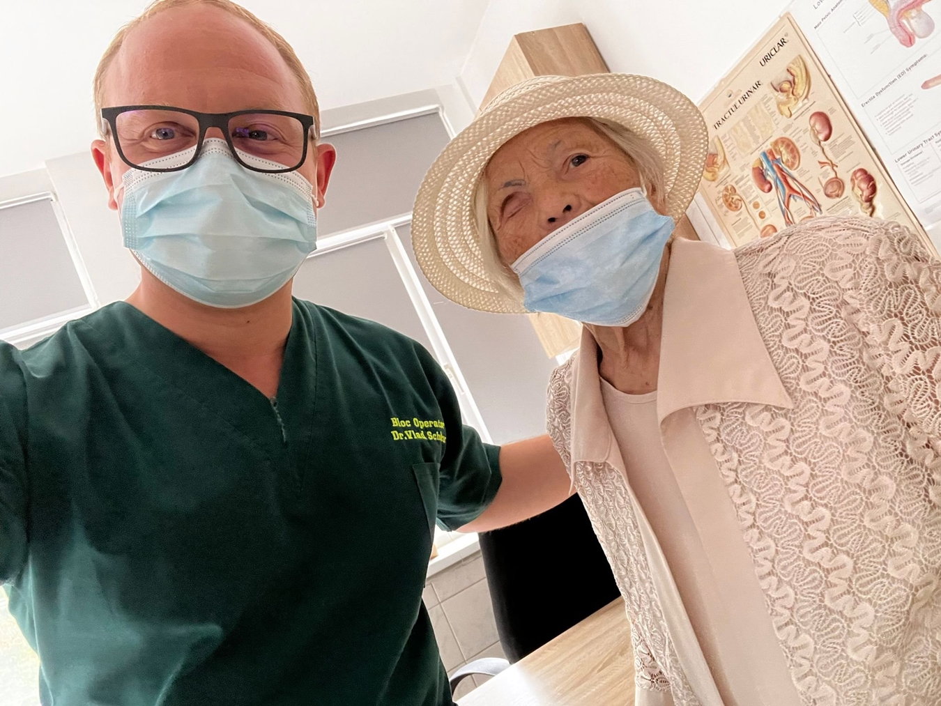 La 102 ani s-a operat de cancer la rinichi. Operația a fost un succes și a fost efectuată la un spital din Cluj Napoca