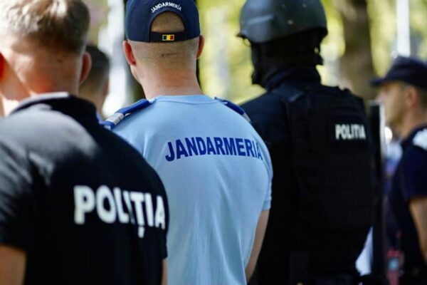 Doi jandarmi beți s-au bătut la Untold cu mai mulți spectatori. Jandarmeria Cluj ascunde incidentul