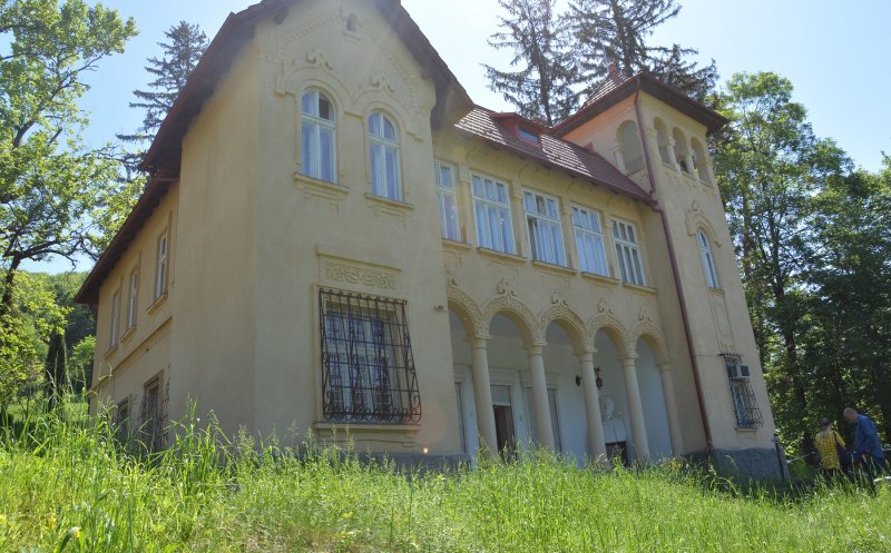 Cât costă să vizitezi Muzeul Octavian Goga de la Ciucea. Un loc pe care merită să îl vedeți
