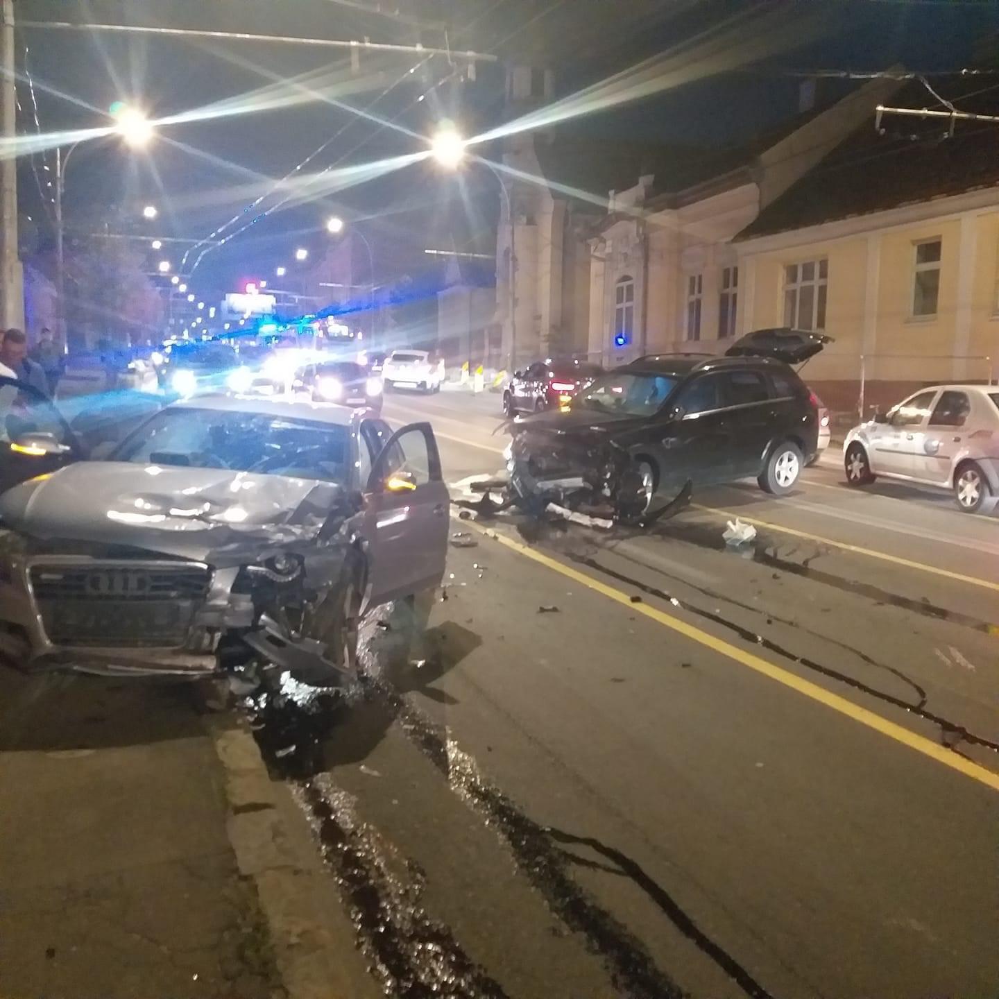 ACCIDENT GRAV între două mașini pe Calea Mănăștur