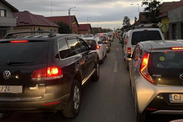 Traficul în Florești a devenit un calvar. În fiecare zi, mii de mașini sunt blocate în ”comuna dormitor” VIDEO